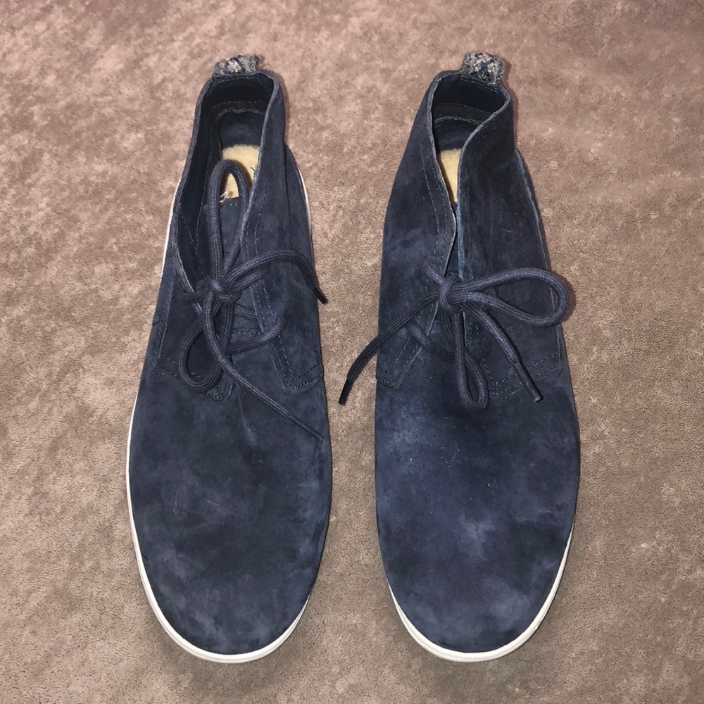 Ugg Freamon Navy blue suede chukkas Sz 10.5